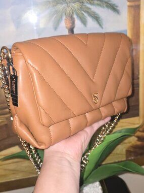 Victoria’s Secret Quilted Crossbody Bag Medium Tan Gold Chain New With Tags